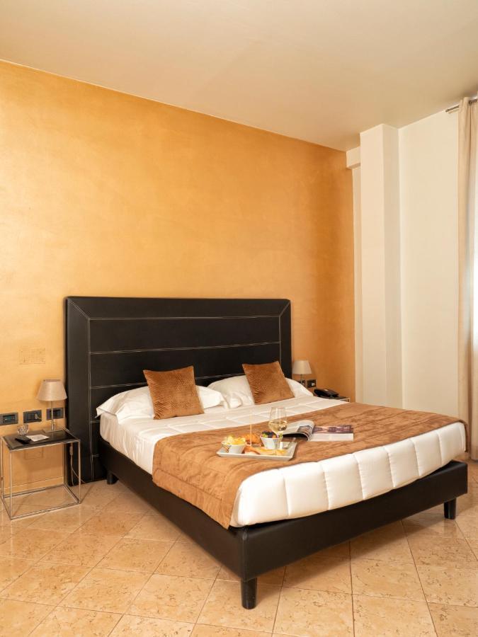 Hotel Europa Pallazzolo sull'Oglio Ngoại thất bức ảnh